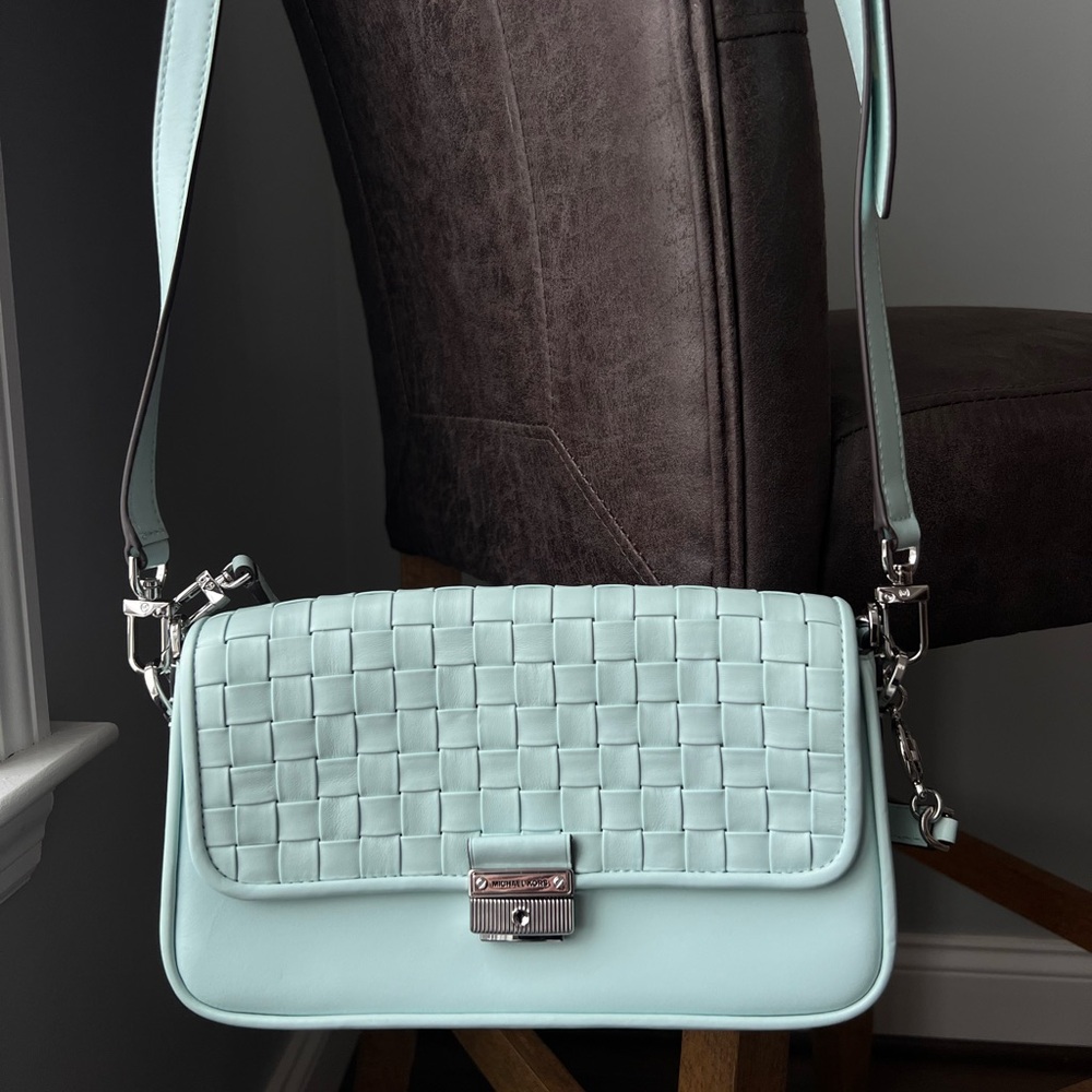 Michael Kors MK Bradshaw Small Woven Leather Convertible Shoulder Bag/Crossbody - Picture 2 of 16
